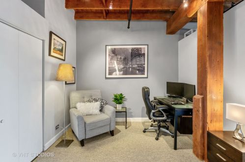 5235 Ravenswood Ave, Chicago IL  60640-2075 exterior