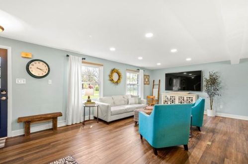 1185 Galaxy Cir, Pittsburgh, PA 15241-3636