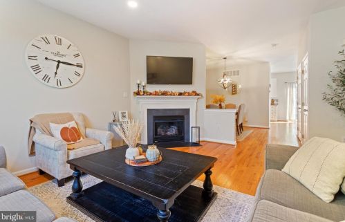 15 Linda Ln, Chester PA 19014-1870 exterior