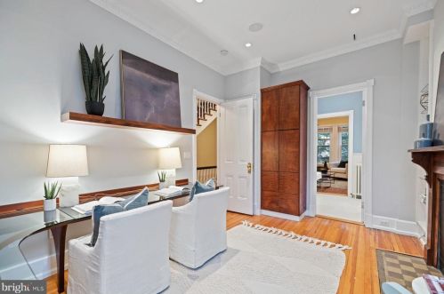 2010 Hillyer Pl, Washington DC 20009-1006 exterior