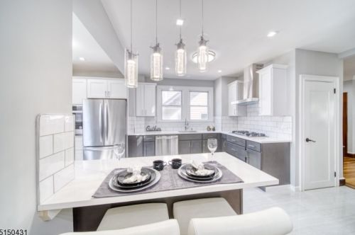 72 Hughes St, Maplewood NJ  07040-3304 exterior