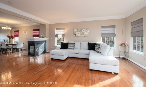 16 Pate Dr, Middletown NJ 07748-1700 exterior