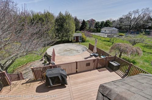 327 Frank Applegate Rd, Jackson Twp NJ  08527-4217 exterior