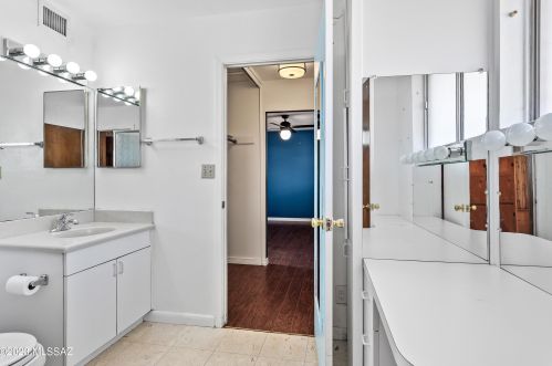 8542 Desert Steppes Dr, Tucson AZ  85710-4210 exterior