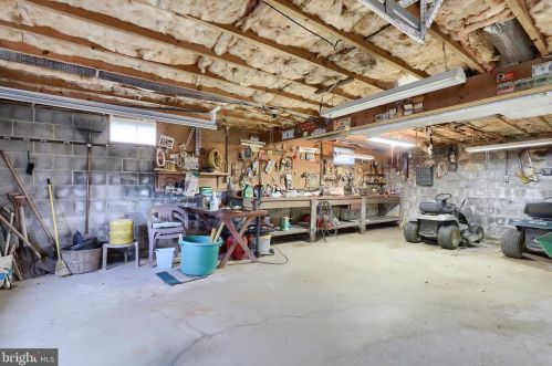 154 Amsterdam Rd, Lancaster PA 17603-9719 exterior