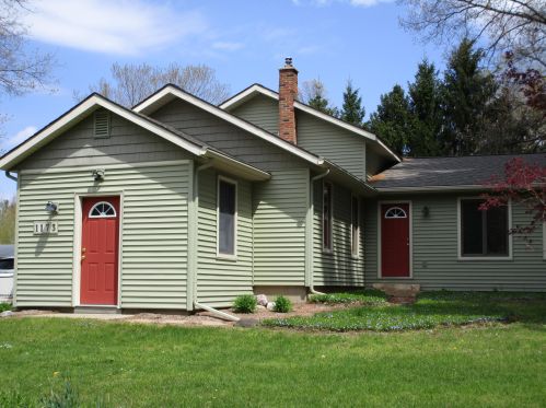 1173 37th St, Allegan, MI 49010-9356