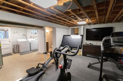 355 Republic St, Pittsburgh PA 15211-1031 exterior