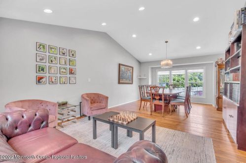 28 Linda Dr, Jackson Twp NJ 08527-5026 exterior