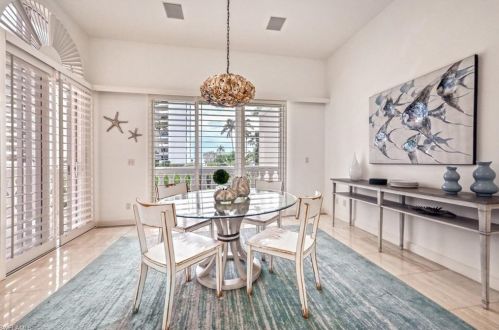 30 Casa Mar Ln, Naples FL 34103-3685 exterior