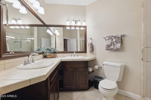 4822 Avenida Del Rey, Phoenix AZ  85083-2203 exterior