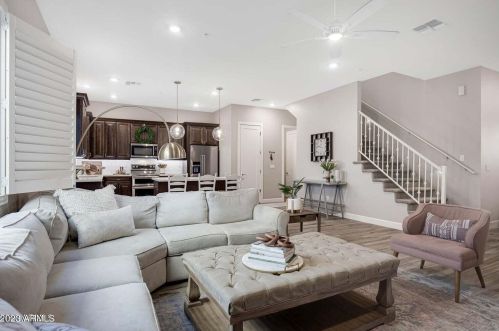 8976 8 Dr, Phoenix AZ 85041-6754 exterior