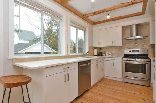 91 Amherst Rd, Valley Stream NY 11581-3314 exterior