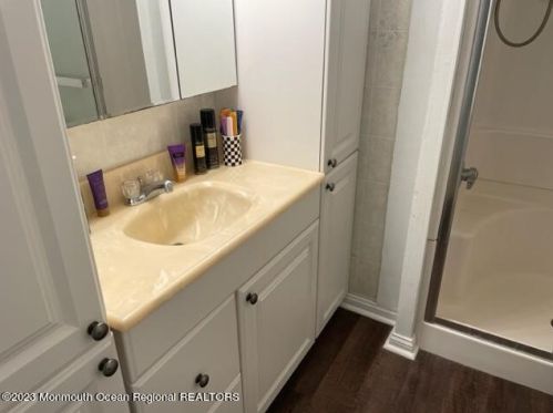 10 Helen Ave, Jackson Twp NJ 08527-3110 exterior