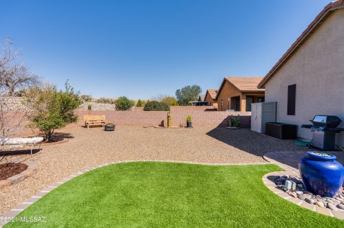 589 Rugged Cyn Dr, Green Valley AZ 85614-6188 exterior