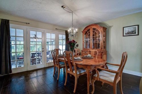 2115 Fore Dr, Tampa FL 33612-5006 exterior