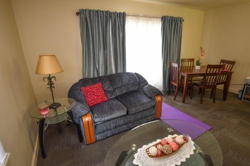 4849 Mohawk Ave, Milwaukee WI 53217-5034 exterior