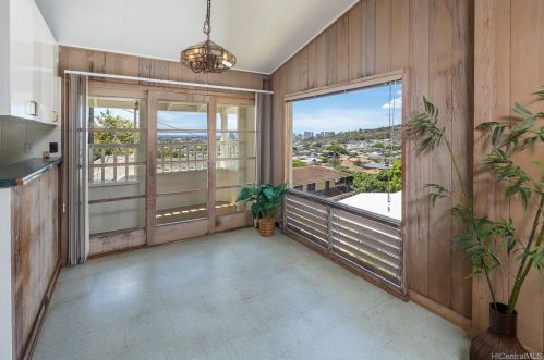 1835 10 Ave, Honolulu HI 96816-2907 exterior