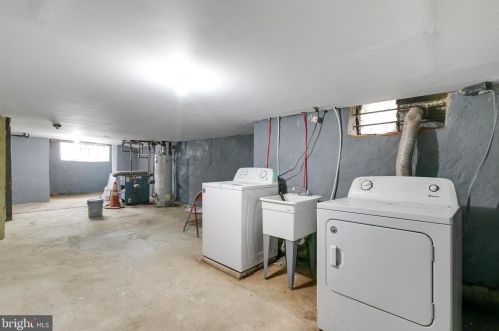 1941 30 St, Philadelphia PA 19121-1838 exterior