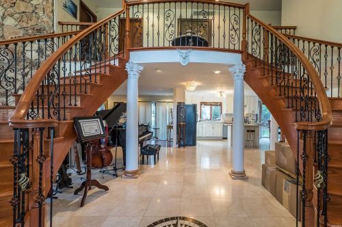 280 Half Hollow Rd, Huntington Station NY 11746-6326 exterior