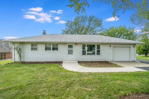 5309 Terra Cotta Rd, Bull Valley, IL 60012-3745