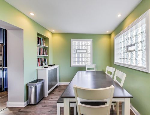 7443 Merrill Ave, Chicago IL  60649-3210 exterior