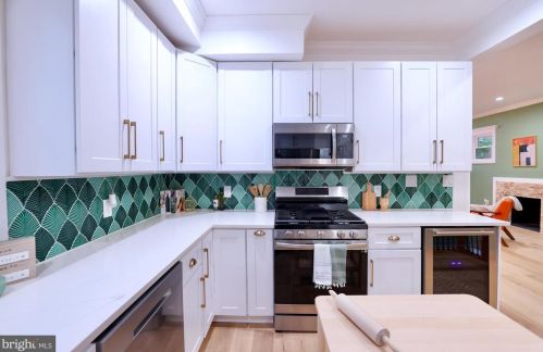 3016 Thayer St, Washington DC  20018-2505 exterior