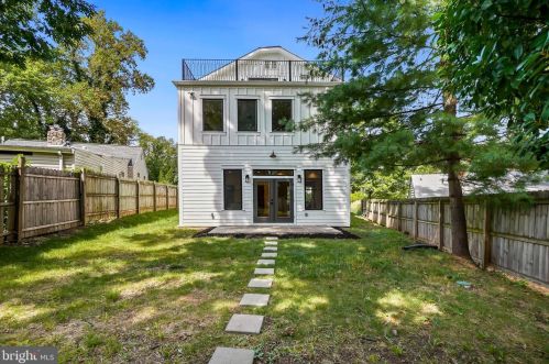 102 Ritchie Ave, Silver Spring MD  20910-5112 exterior