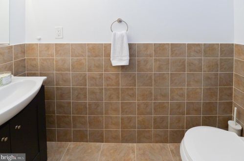 2307 Carpenter St, Philadelphia PA 19146-2516 exterior