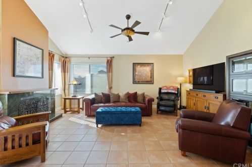 2171 Snowberry Rd, Tustin CA 92780-6931 exterior