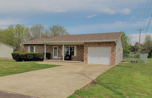 115 Bud St, Spring Bluff, MO 63080-1186
