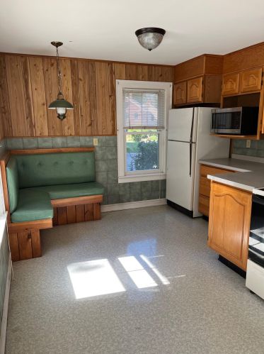 41 Thompson St, Concord NH 03301-2406 exterior