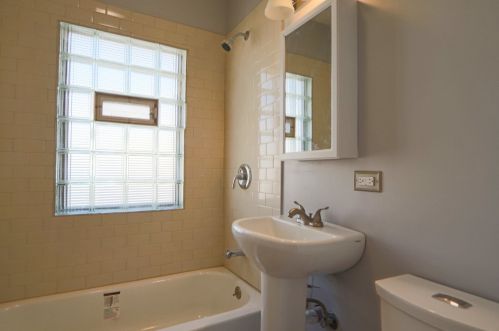 618 19 Ave, Broadview IL 60153-1725 exterior