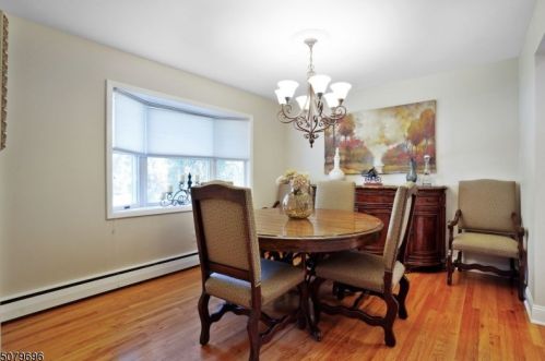 29 Archbridge Ln, Springfield NJ 07081-2746 exterior