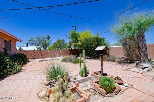 5011 13 St, Tucson AZ 85719-6210 exterior