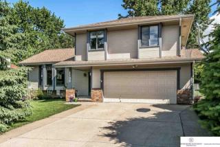 1132 Overland Trl, Omaha, NE 68046-3728