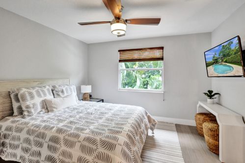 5052 24 Cir, Boca Raton FL 33431-4330 exterior