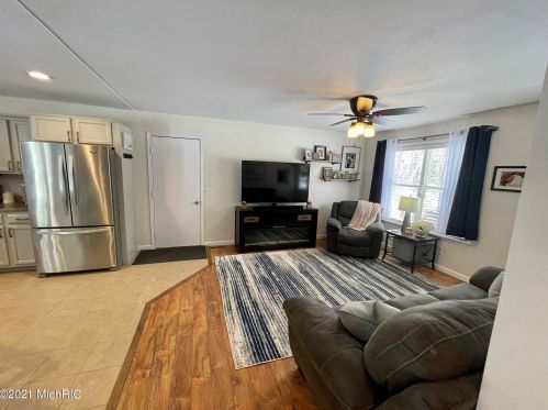 5541 Lamos Rd, Sylvan Beach MI 49461-9450 exterior