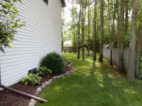 3303 Stokes Ln, Manitowoc WI 54220-2327 exterior