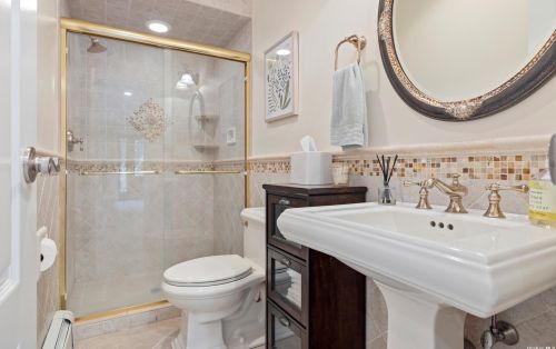 48 Cedar Rdg Ln, Huntington Station NY 11746-7941 exterior