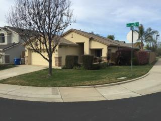 682 Hillswick Cir, Folsom CA  95630-8472 exterior
