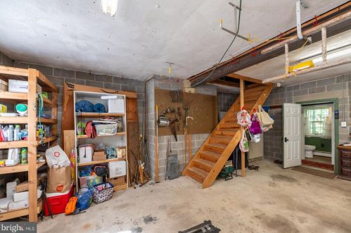 233 Old State Rd, Limerick PA 19468-3116 exterior