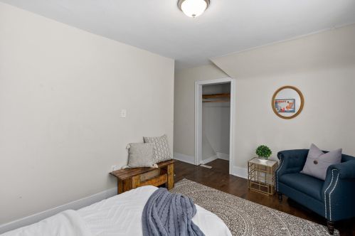 350 Smith St, Milwaukee WI  53207-1508 exterior