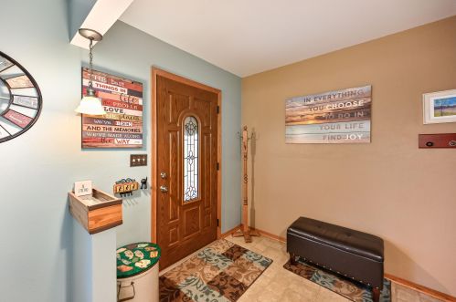 5236 24th St, Milwaukee, WI 53221-3707