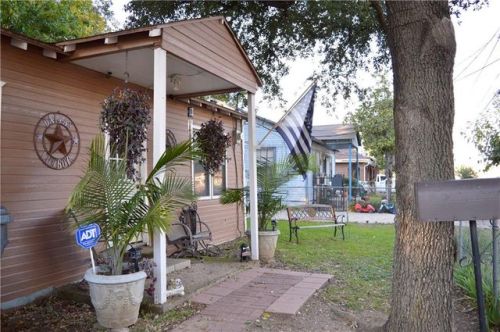 3343 Bataan St, Dallas TX  75212-2904 exterior