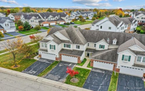 671 Acadia Cir, Bull Valley, IL 60014-1915