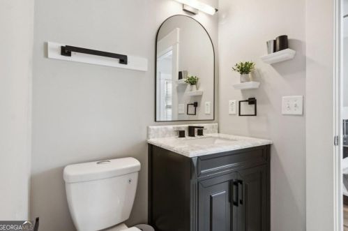 560 Morgan St, Atlanta GA 30308-2821 exterior