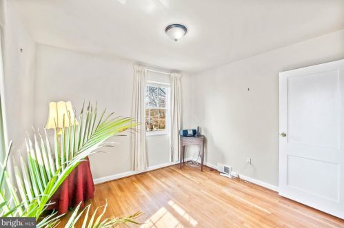 2416 Eccleston St, Silver Spring MD 20902-4830 exterior