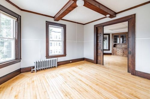 62 Rivers Ave, Chicopee MA 01013-4125 exterior