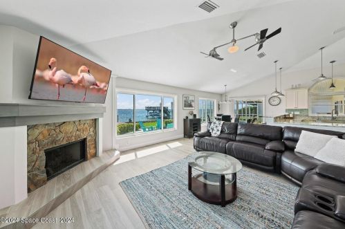 3010 Newfound Harbor Dr, Merritt Island FL 32952-2624 exterior