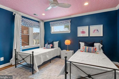 613 Royal St, Alexandria VA  22314-2031 exterior